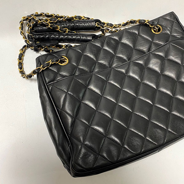 シャネル マトラッセ 黒 カビ除去・染め直しリペア完了後