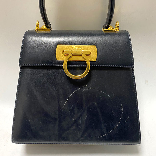 フェラガモ バッグ 修理 カビ 色褪せ 染め直し ビフォー