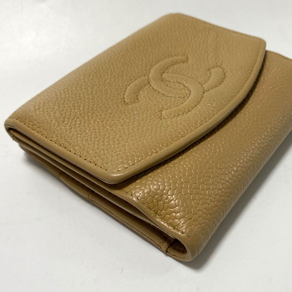 シャネル キャビアスキン 財布 修理後 擦れを補修し全体を染め直して整えた状態