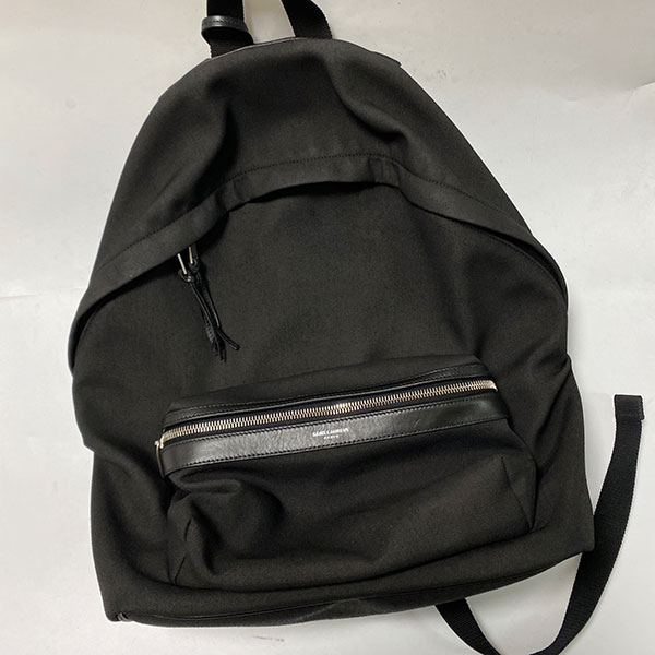 サンローラン キャンバスバックパック 染め直し後：黒の色味を復元しスレを目立たなくした状態